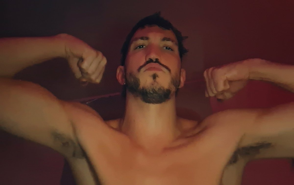 Heeeya 👋✨️
#gay <a href="/HIGHnessKevKing/">Your HIGHnesskevtheking👑</a>