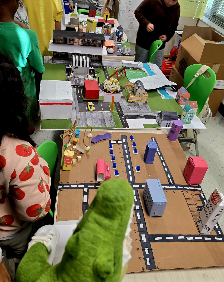 Gus the Gator tweet media