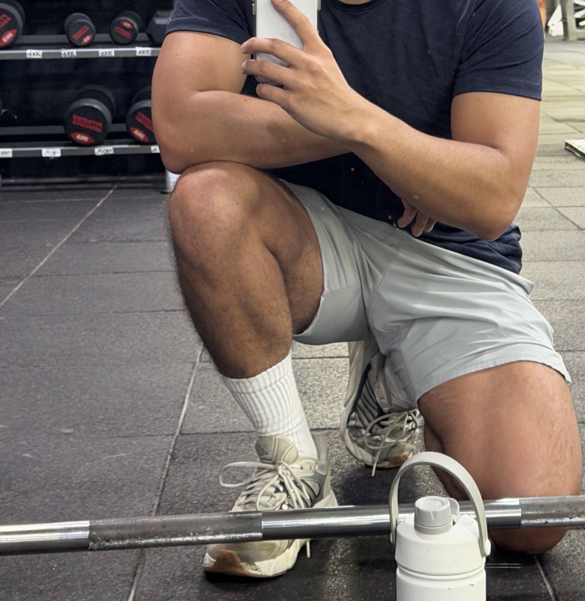 Alguien de Morelia para armar algo, salí del gym bien caliente con ganas de ser pas y mamar verga