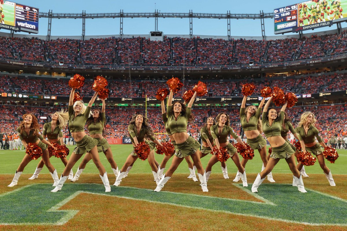 Reminiscing on a special one 🫡✨

#KCvsDEN 

Full gallery ➡️ denverbroncos.com/photos/denver-…