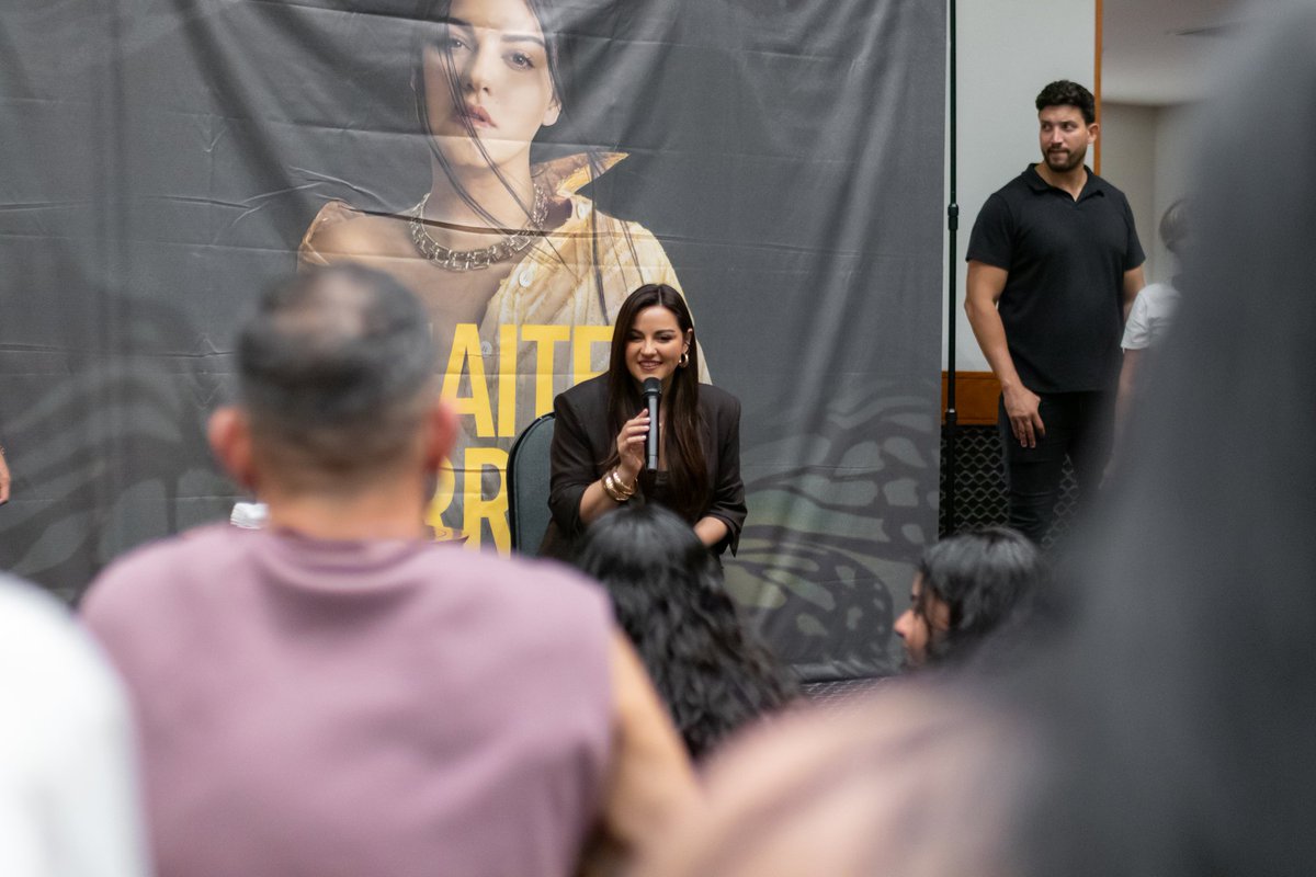 adictosmaitepb's tweet image. Puedo verte un millón de veces pero siempre será la misma magia! Te amo @maiteperroni  Obrigada @mundo_producoes por nos proporcionar estes momentos sempre únicos e maravilhosos!