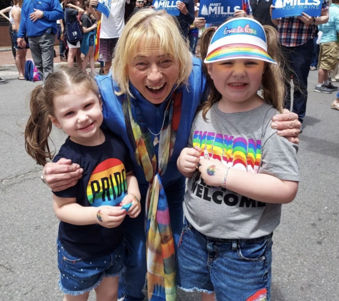 Angela (@finn20142017) on Twitter photo 