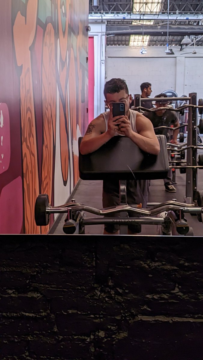 el rolito🍇🥶 sw tweet media