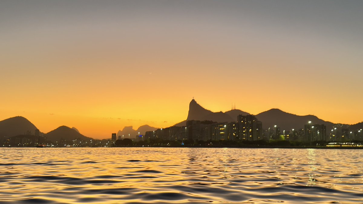 bl4cktux89's tweet image. o Rio de Janeiro parece que é de mentira