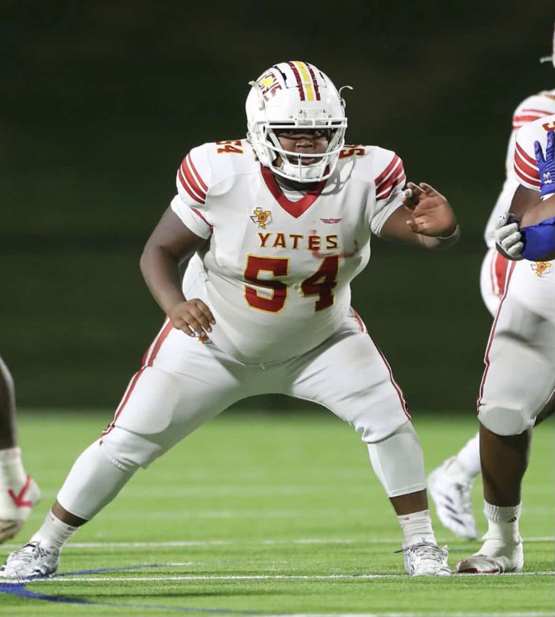 #AGTG I’ve received my first college football offer from <a href="/SWRaidersFB/">Southwest Raiders Football</a> <a href="/CoachKProvi/">Kyle Providence</a> <a href="/CoachA1Jones/">Courtney Jones</a>