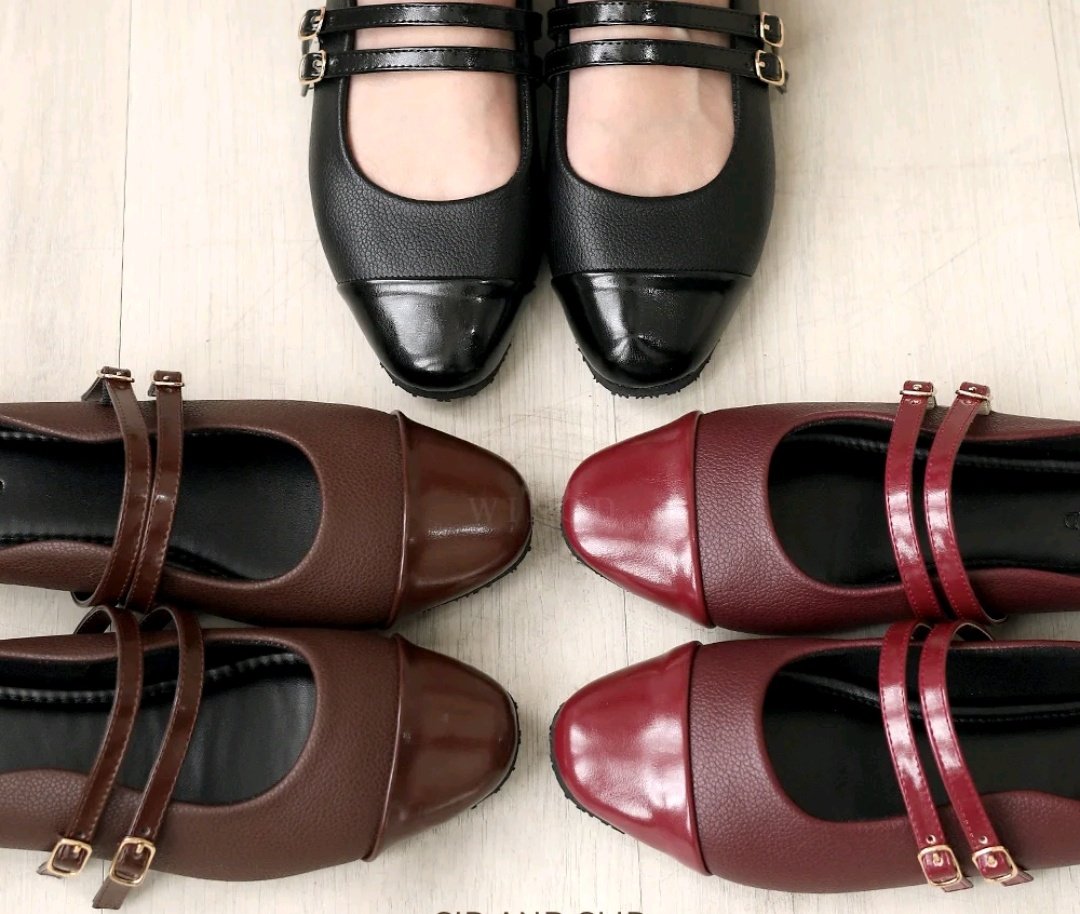 twinkledly's tweet photo. #wts guyss aku jual flatshoes slip on ukuran 39, bisa dm duluww 🥹🫰 https://t.co/730k87C4ig