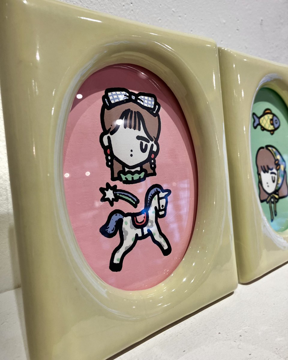 ondo_creative's tweet photo. 【GALLERY｜@ondo_creative／東京】

＼✅いよいよあと2日✅／
⁡あんのん個展
『unknown people』
⁡
11.14(金)-23(日)　12:00–19:00　
※最終日17:00まで
@ ondo gallery（東京・清澄白河）

イラストレーター・あんのんさんの個展、ギャラリーにて好評開催中。会期もいよいよあと2日となりました。

本展では〈unknownなpeople〉あんのんぴたちをモチーフにした作品を展示しています。
柔らかいけど動じない、明るくて静かで、波立たない水面のような。そこにいるだけで、安心感を感じさせてくれるような存在たちが魅力です。

あんのんさんの世界がたっぷり詰まった素敵な空間になりました。本日も12時オープンです。ぜひお見逃しなく。

詳細→https://t.co/wSc0O98JL9