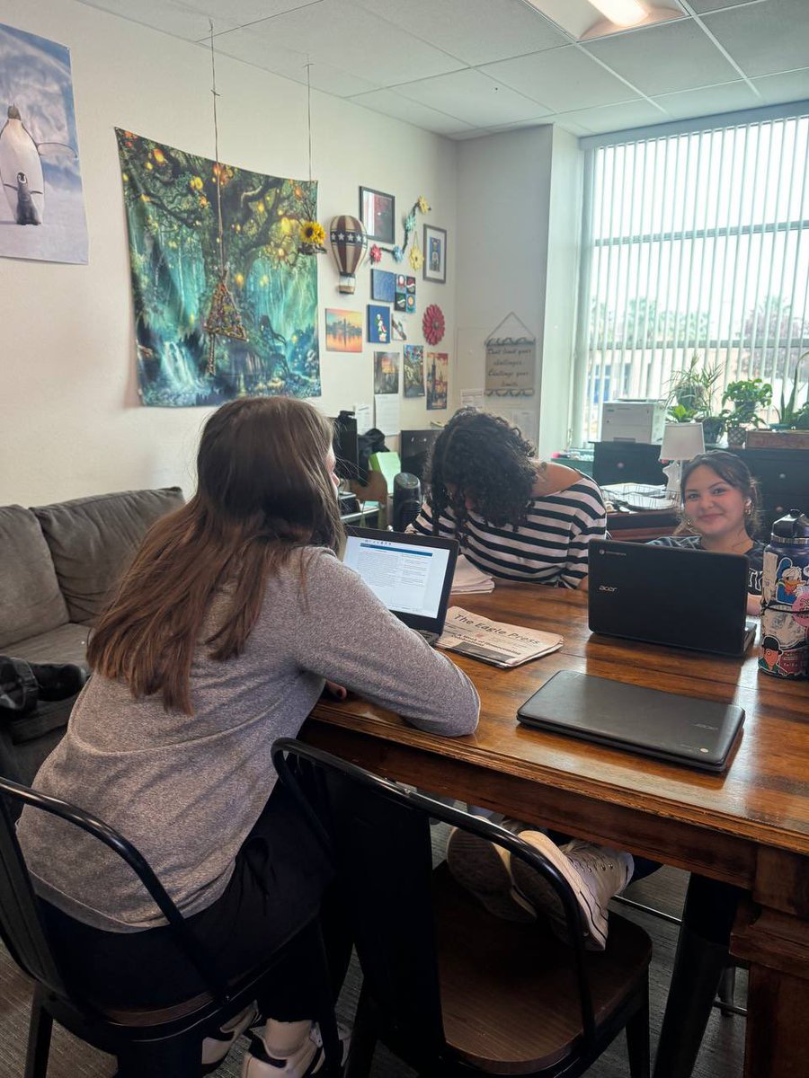 boulder_hs's tweet image. 📝📚 English 10 Honors students powered through their MAP Growth testing today and then settled in with a good book for the rest of class — a perfect mix of focus, perseverance, and quiet reading time. ✨

#English10Honors #MAPTesting #ReadingTime #BCHSReads #bchs41