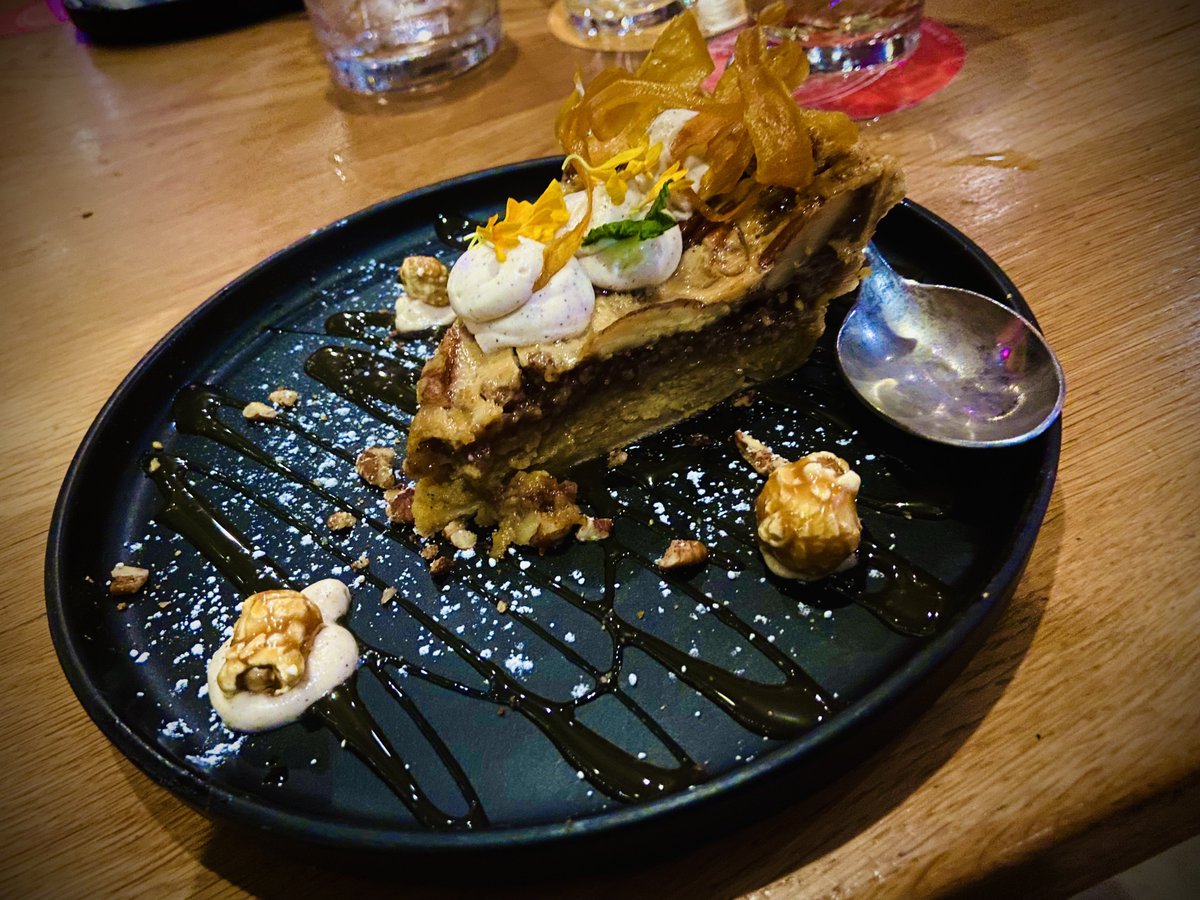 FenixMinerva's tweet image. Had an early Thanksgiving dinner.  It was really good!