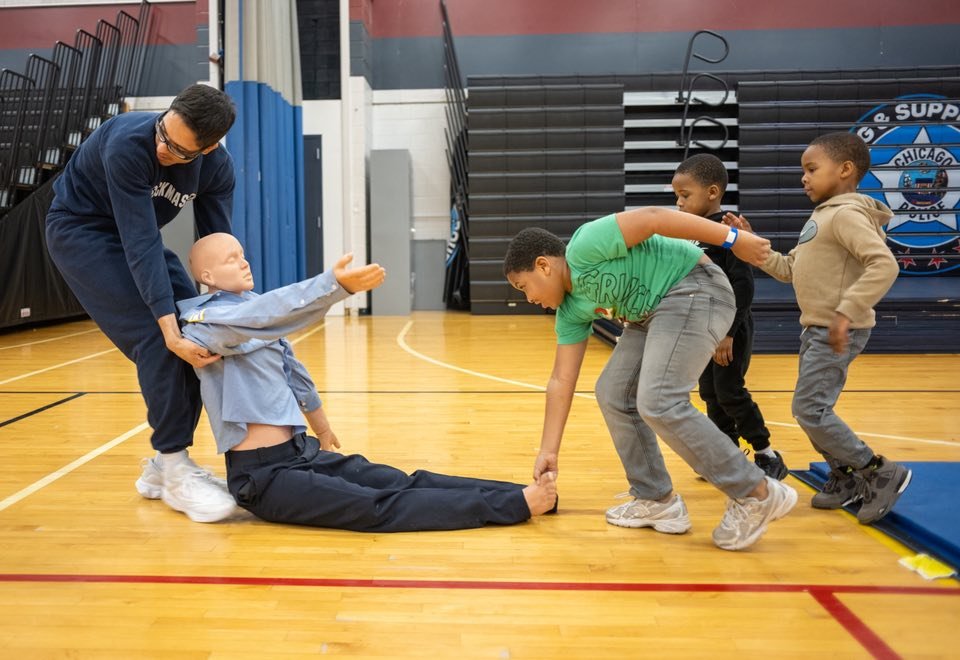 CPD124Academy's tweet image. A huge thank you to all the families who attended Recruit Family Day this past Saturday and to the CPD special units, organizations, and sports teams who showed up to support our recruits.

 #ChicagoPolice #ChicagoPoliceAcademy #PoliceTraining #LawEnforcement