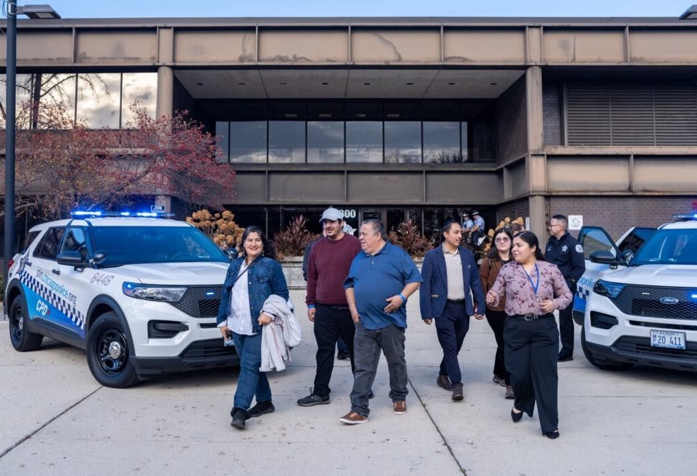CPD124Academy's tweet image. A huge thank you to all the families who attended Recruit Family Day this past Saturday and to the CPD special units, organizations, and sports teams who showed up to support our recruits.

 #ChicagoPolice #ChicagoPoliceAcademy #PoliceTraining #LawEnforcement