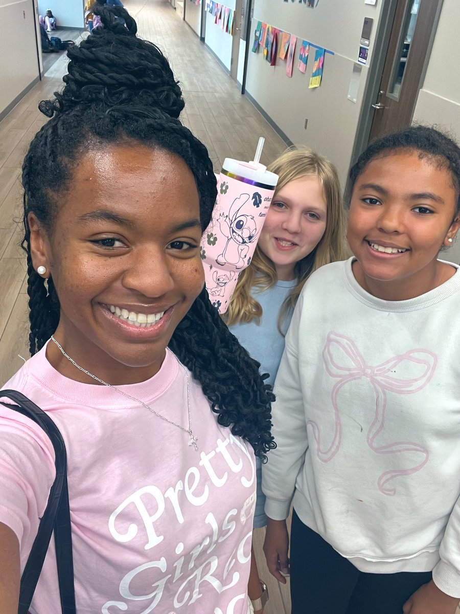 MissE_Wash's tweet photo. All of my former girls and I coincidentally decided to wear pink and bows this week!!!๐๐ #prettygirlsread #prettygirlsreadbooks #girlempowerment https://t.co/wUDFAFVBx7