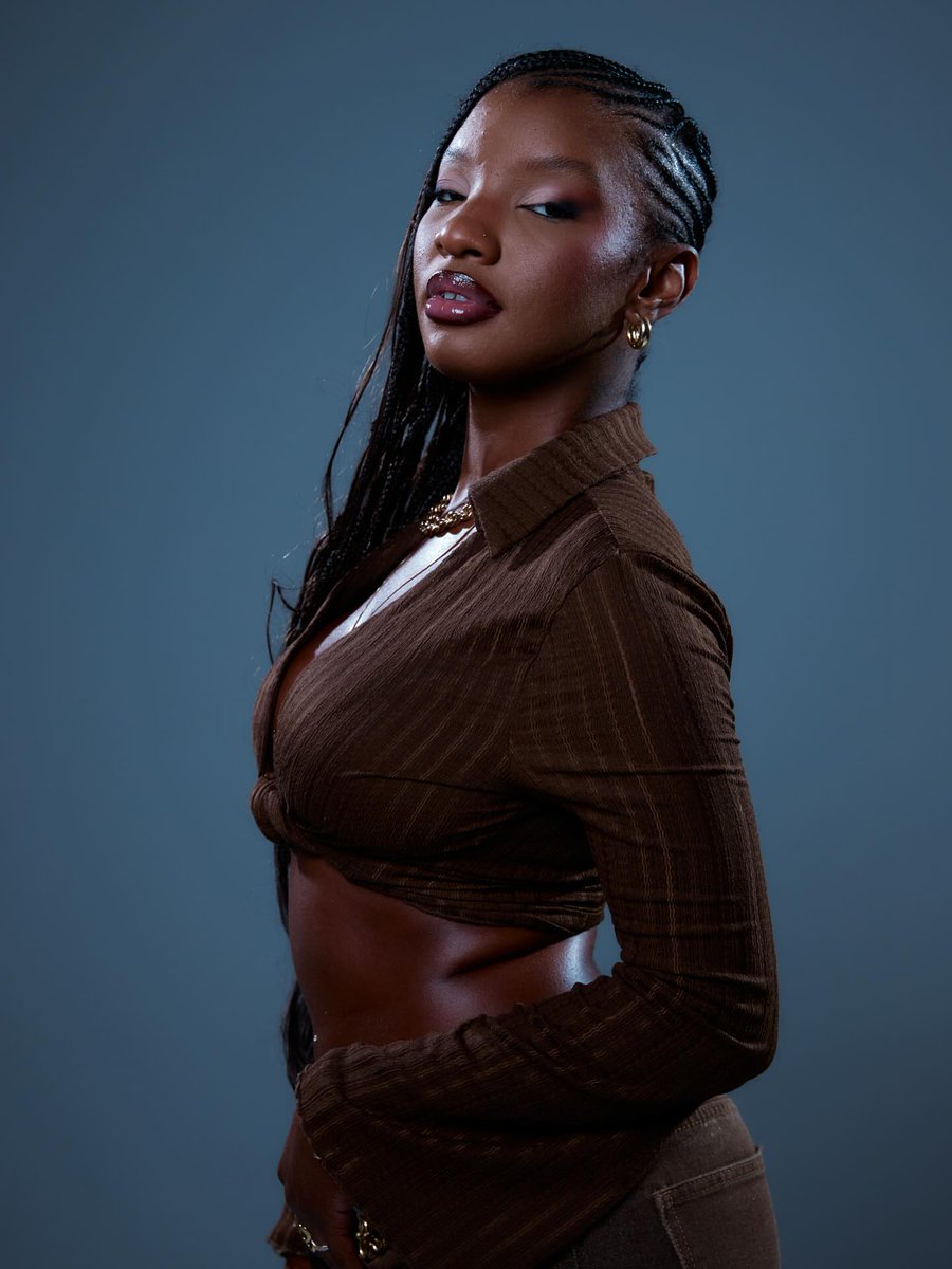 szafobic's tweet image. Afreekassia é muito linda, sem condições pra esse rosto!