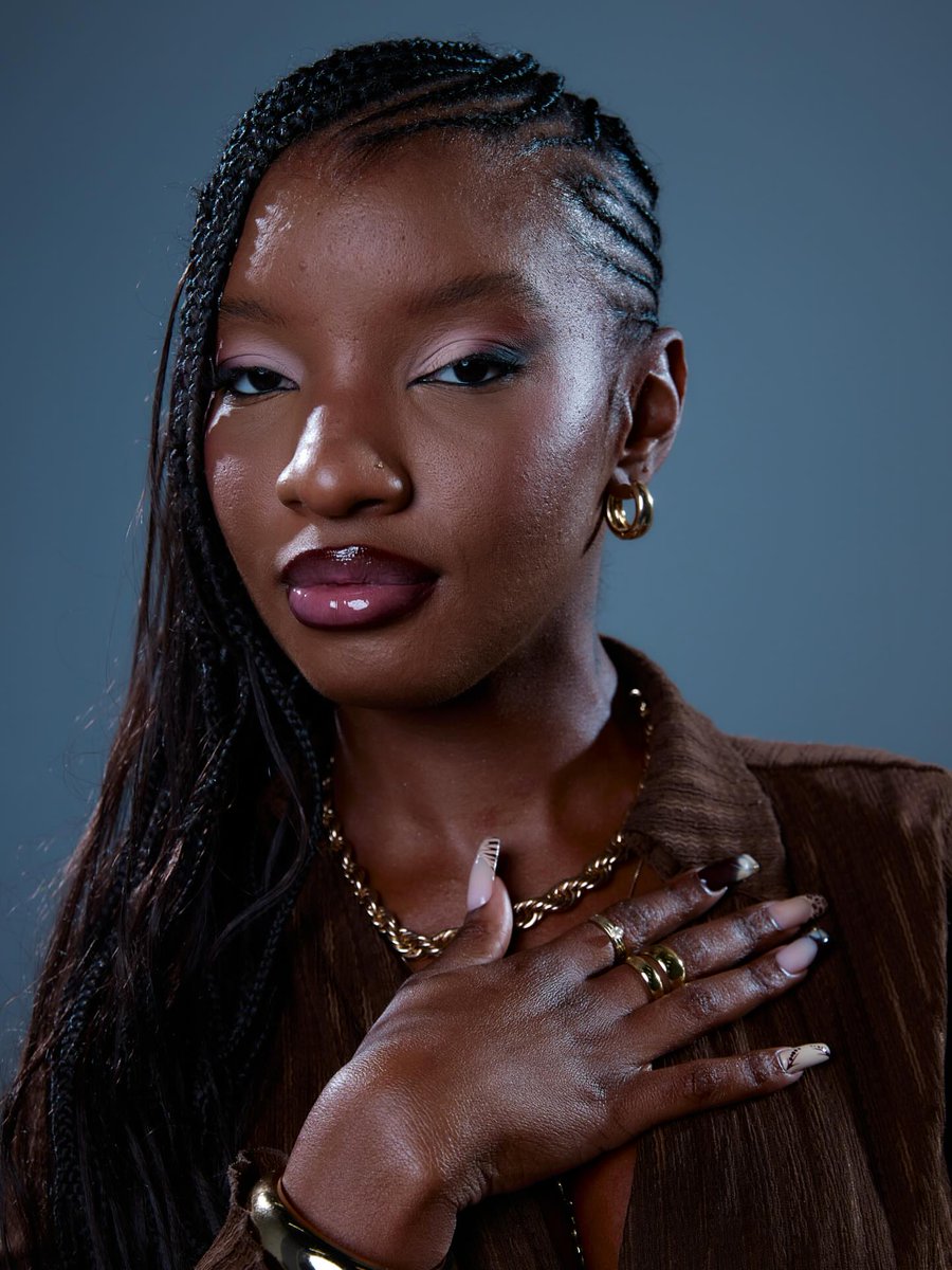 szafobic's tweet image. Afreekassia é muito linda, sem condições pra esse rosto!