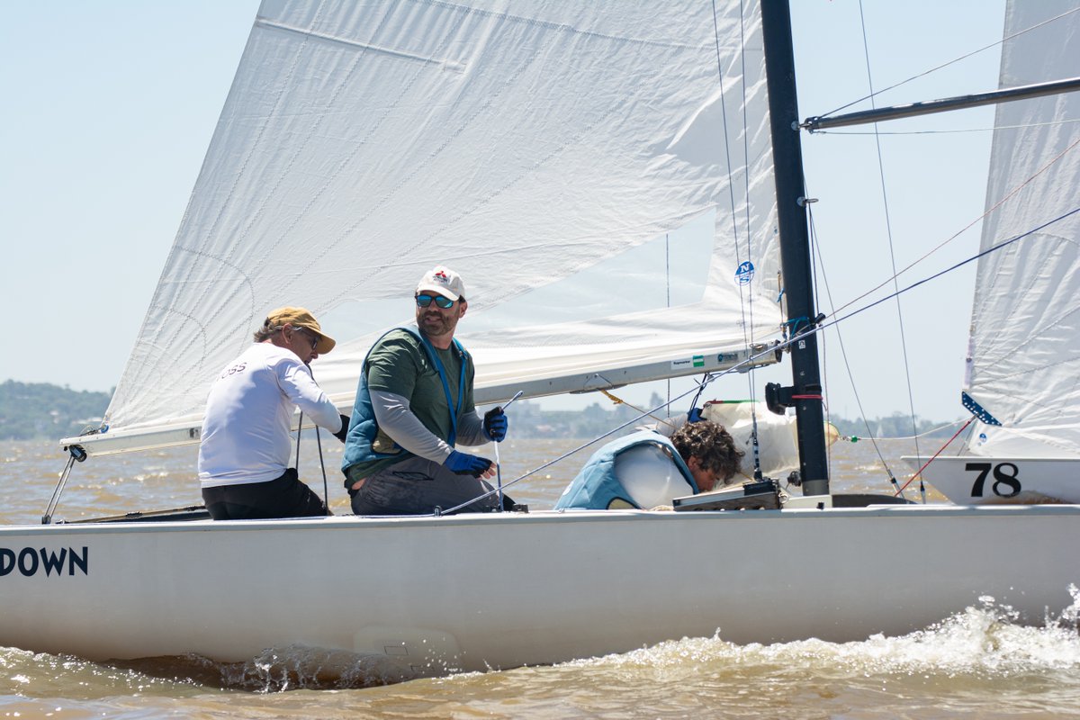 Great third day at the 2025 Soling World Championship being held at <a href="/veleirosdosul/">Veleiros do Sul</a> , with a storm menace, strong and shifty winds, but enough for two races, before the minuano comes ,see more at: soling.com/article.asp?Id…
event supported by <a href="/caveposeidon/">La cave de Poséidon</a>
@solingbrasil