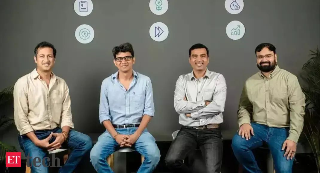 storedecibex's tweet image. Groww&apos;s first Q2 results post-listing show mixed numbers. Meanwhile, Capillary made a notable comeback on its debut day. A dynamic day for Indian tech performance! #ETtech #Groww #Capillary #MarketUpdate