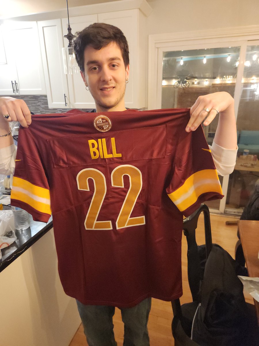 Commander Kevin tweet media