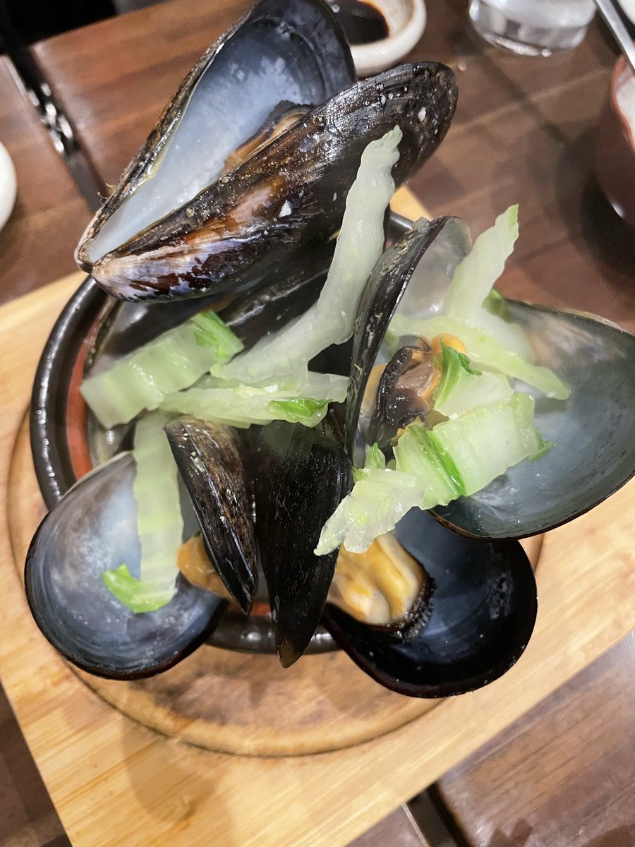 Mori_Labo_univ's tweet image. 9月以来、ようやく久しぶりの予定なしの休みですが、ゆっくり普段の仕事の整理をしたいなーとか思ってるうちに子供と遊んで疲れて寝る未来が見えます。
写真は最近一番グッと来た貝料理
何の貝かは覚えていません