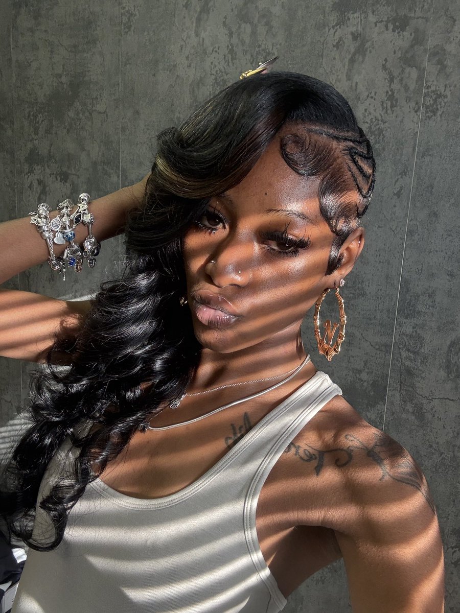 niy ⭐️ tweet media