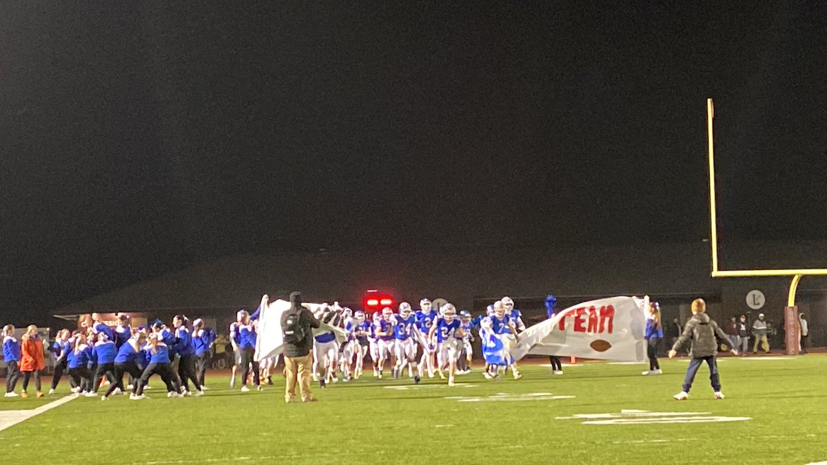 PIAA 2A FOOTBALL QUARTERFINAL: 

Lansdale Catholic (12-1) vs Williams Valley (11-1)

WE’RE ROLLING FOR STATE PLAYOFFS! 

Williams Valley starts with the ball 
@d11sports @wmsvalleyathl @lccrusaders @piaadistrictxi @sluhnsportsmed