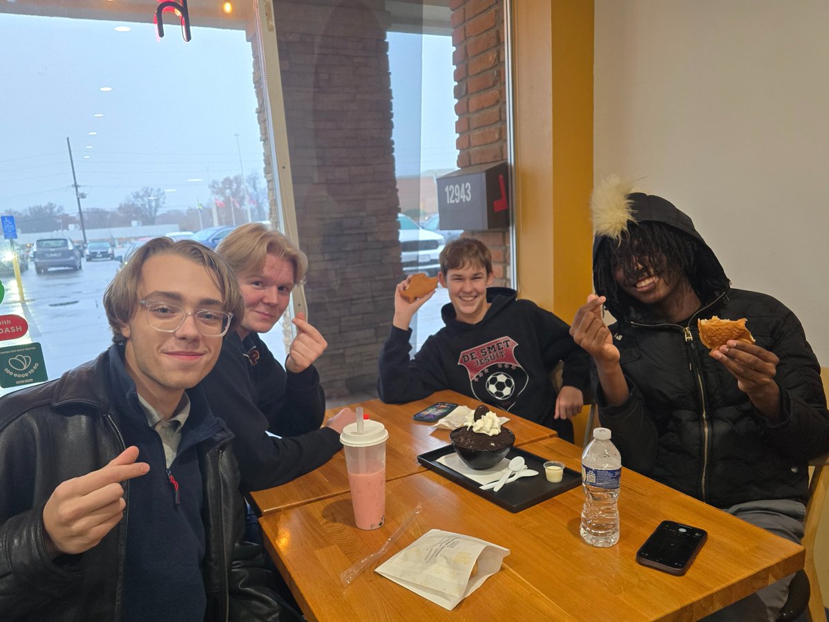 tsenglaoshi's tweet photo. We had an incredible time today! 
Fantastic treats, endless laughter, and even better company.
Already looking forward to our next adventure together! 🍧🧋#AsiaClub https://t.co/8Nkup3TLhC