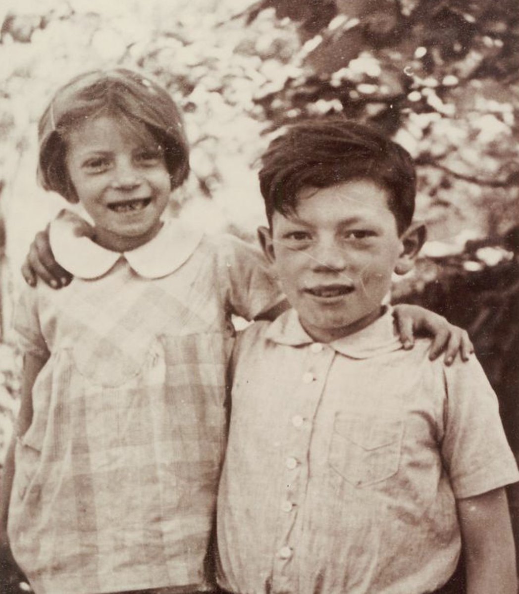 22 November 1932 | French Jewish boy, Yves Netter, was born in Anzin.

He was deported to #Auschwitz from #Drancy on 13 April 1944. He was murdered in a gas chamber after arrival selection.
---

A short video about gas chambers and crematoria of the Auschwitz camp: