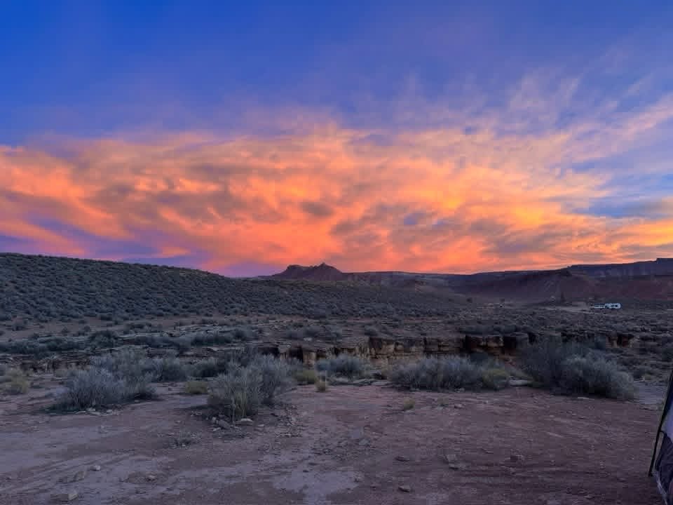 Friday well spent ☺️ staying chill while the market does its thing. $HODLER mode