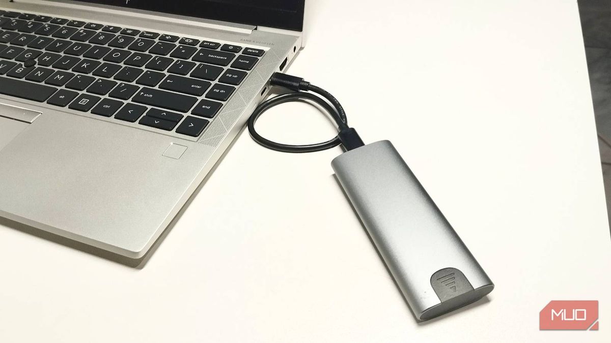 MUO_official's tweet image. I stopped using USB flash drives for transfers, and this is so much faster
bit.ly/3K8uYWT