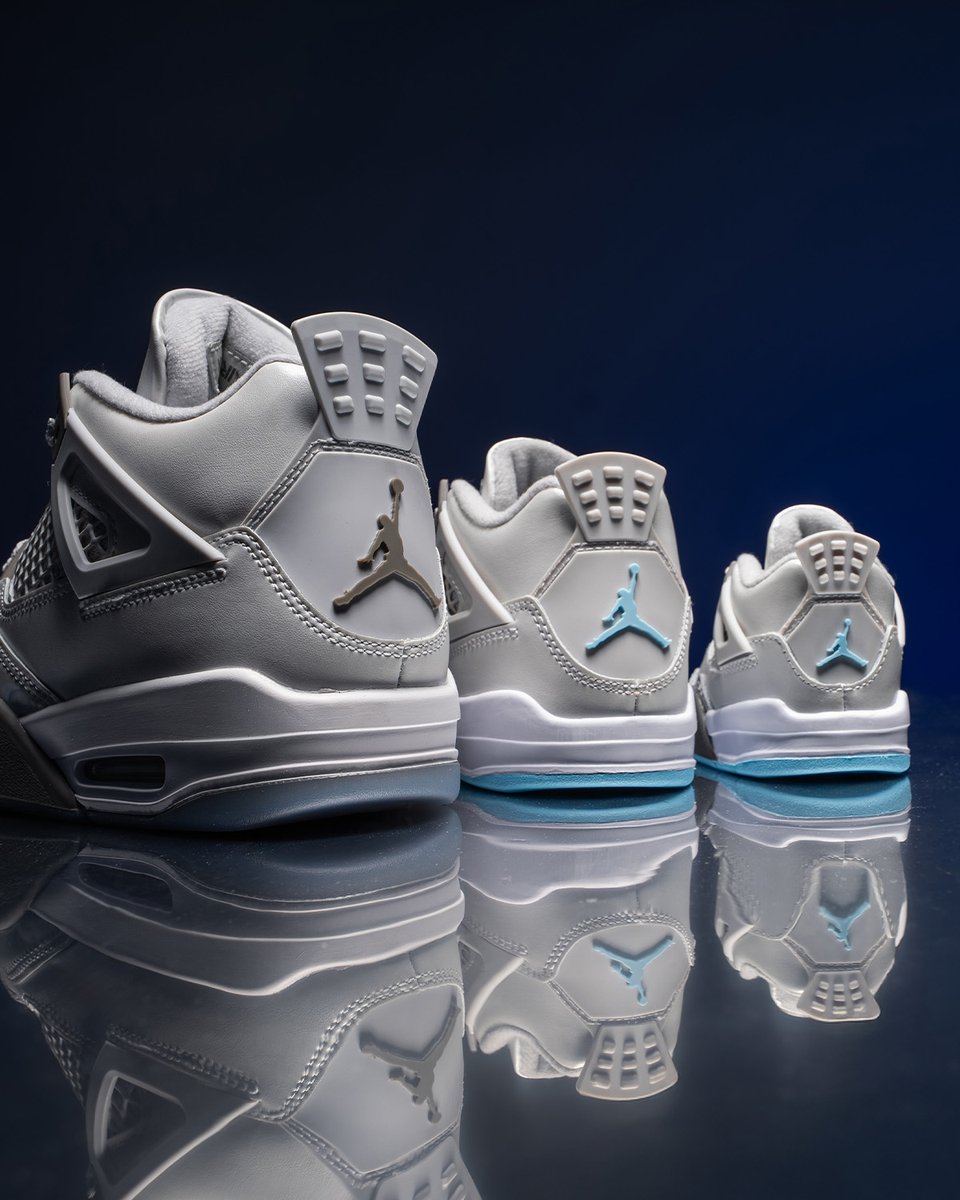 SOLELINKS's tweet image. Ad: GS Air Jordan 4 Retro &apos;Blue Chill’ on sale for $99 + shipping, use code BFH40 =&amp;gt; alltheright.sjv.io/Wyn3AP