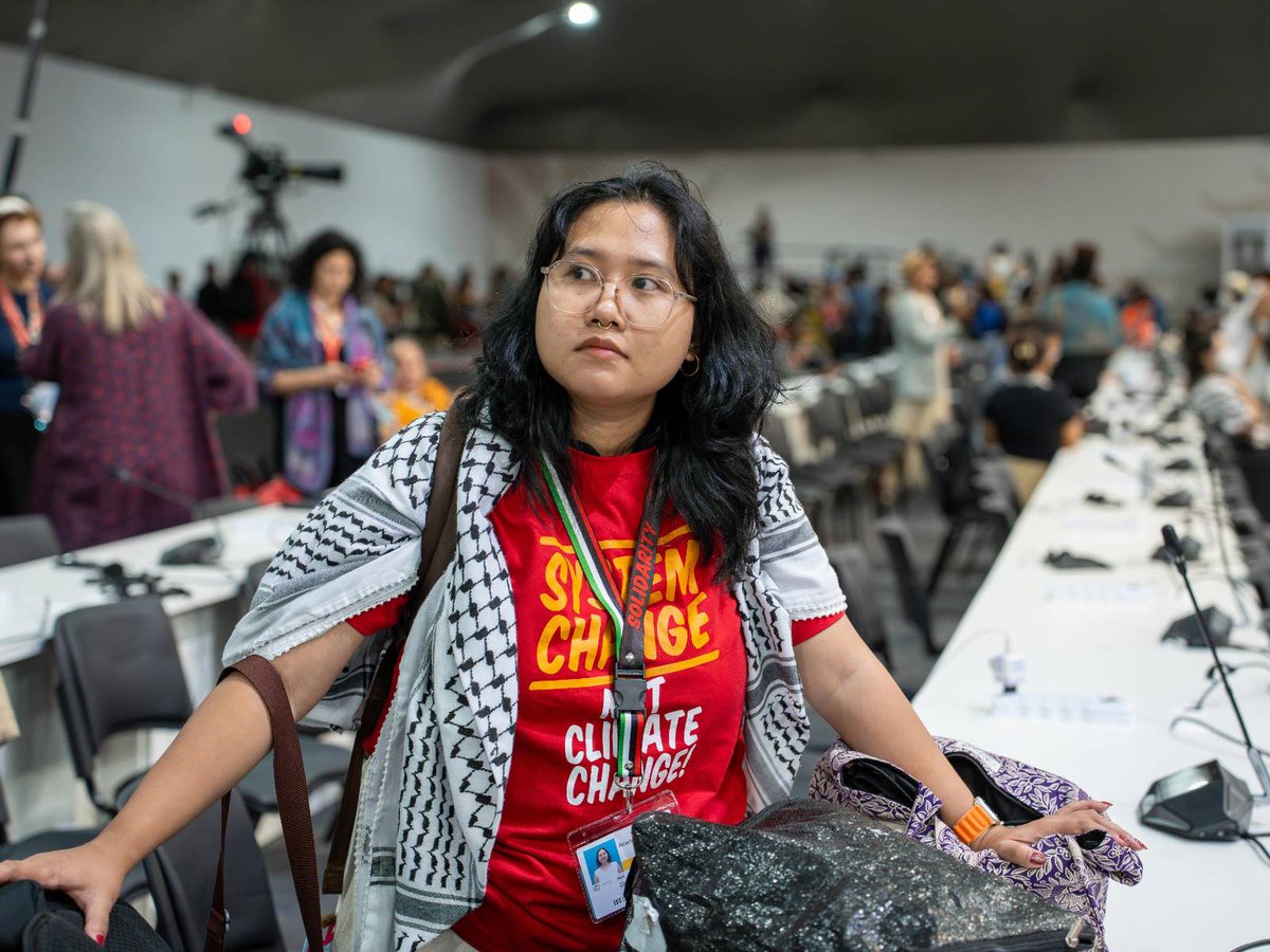 LossandDamage's tweet image. 3/6. 2⃣A #JustTransition ⚖️ facilitated by a Belém Action Mechanism (BAM) 💥 then ensures that fossil fuels 🛢️ stay in the ground whilst fossil fuel workers 👨‍🏭 around the world transition to safer 🦺, cleaner 🧹 and happier 😎jobs in the renewable energy sector ☀️.