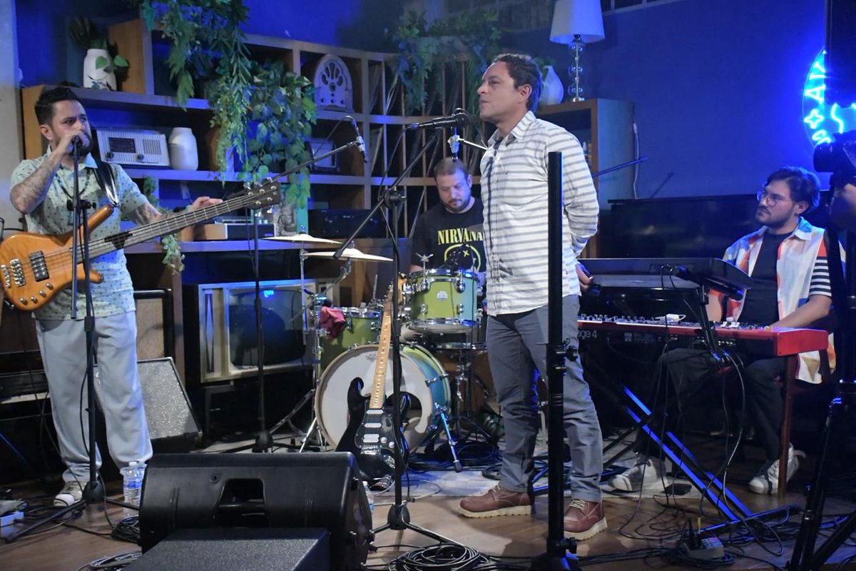 EspejoDelPoder_'s tweet image. Con Crimen, de Cerati, fundadores de Los Aguas Aguas lanzan su nueva banda: “Easy &amp;amp; Tropical Machine” espejodelpoder.com/con-crimen-de-… a través de @EspejoDelPoder_