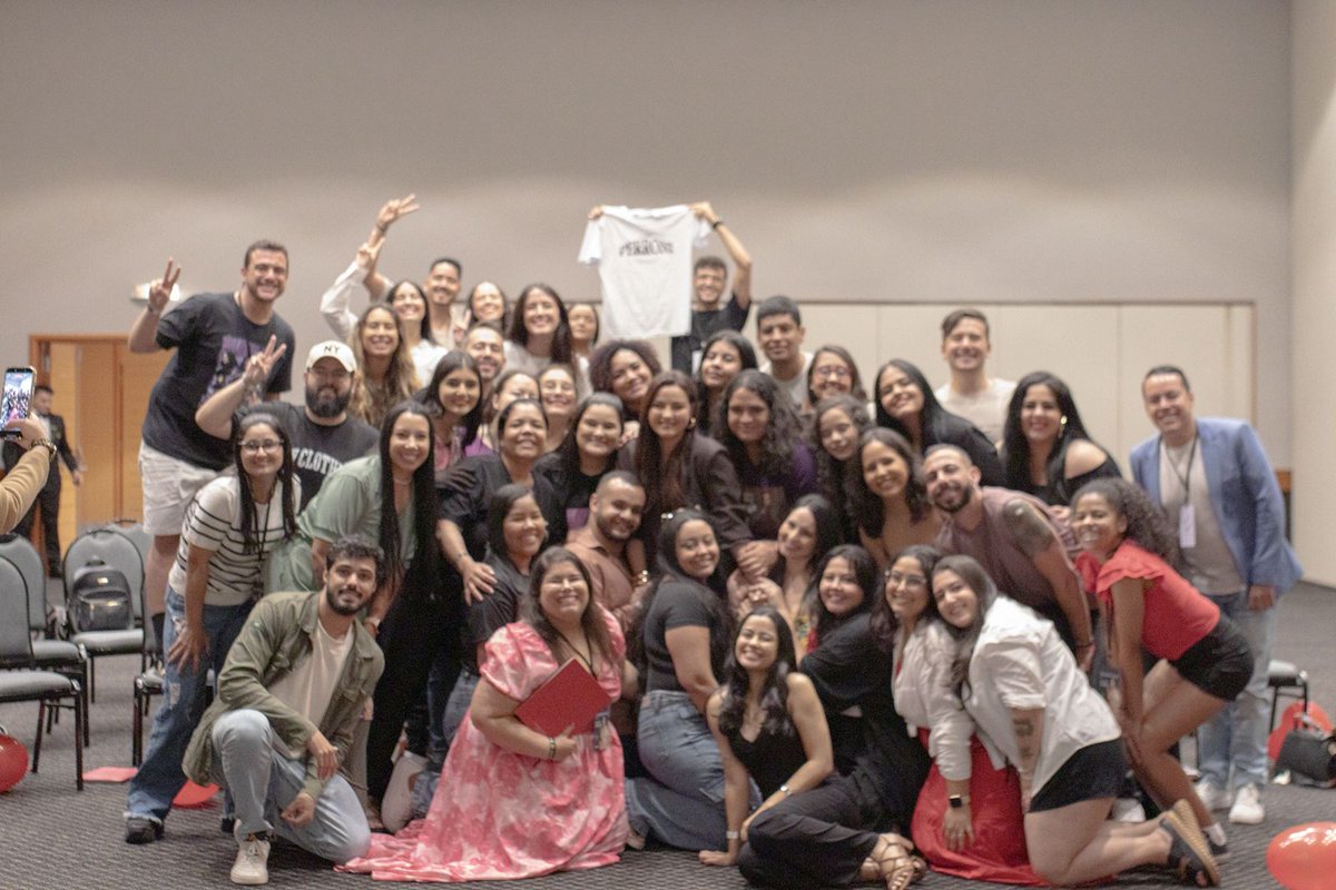 adictosmaitepb's tweet image. Somos privilegiados em sermos seus fãs.  Cada um de nós noseu mais íntimos tem ,teve e terá motivos para te amar @maiteperroni

PS fotos únicas do Deva kkkkk com muitos significados @mundo_producoes