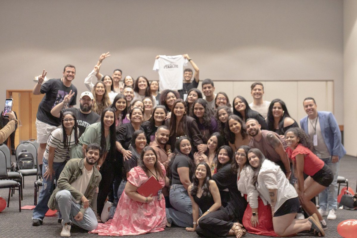 adictosmaitepb's tweet image. Somos privilegiados em sermos seus fãs.  Cada um de nós noseu mais íntimos tem ,teve e terá motivos para te amar @maiteperroni

PS fotos únicas do Deva kkkkk com muitos significados @mundo_producoes