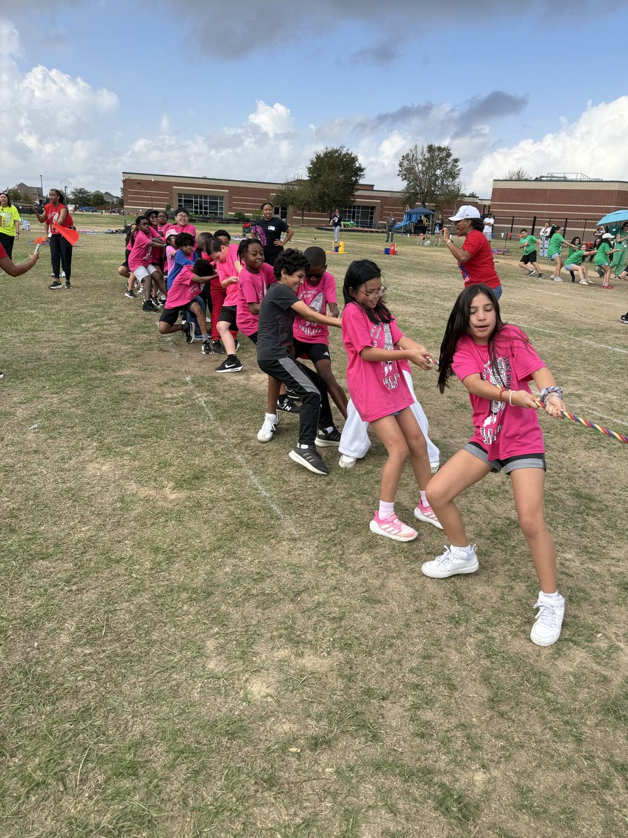 Lauren Russell tweet media