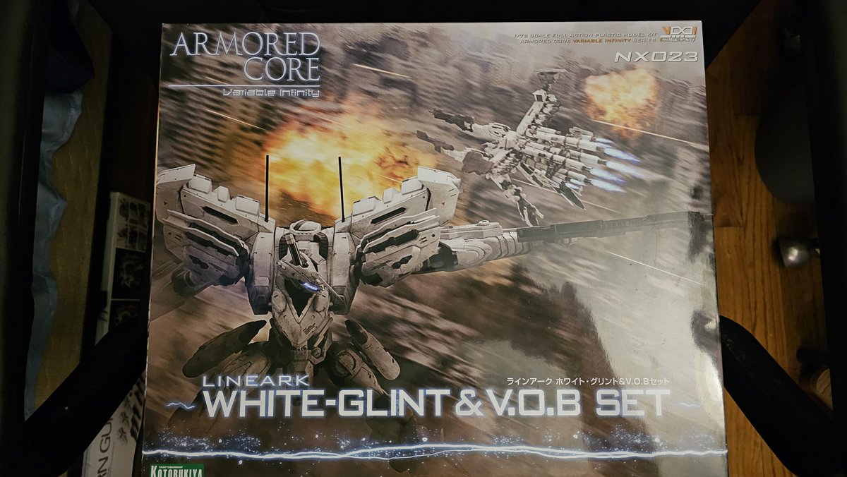 "This is the operator of White Glint.
You are trespassing on Line Ark territory.
Pull back immediately...

or we will respond with lethal force."
#ArmoredCore
#ILoveArmoredCore