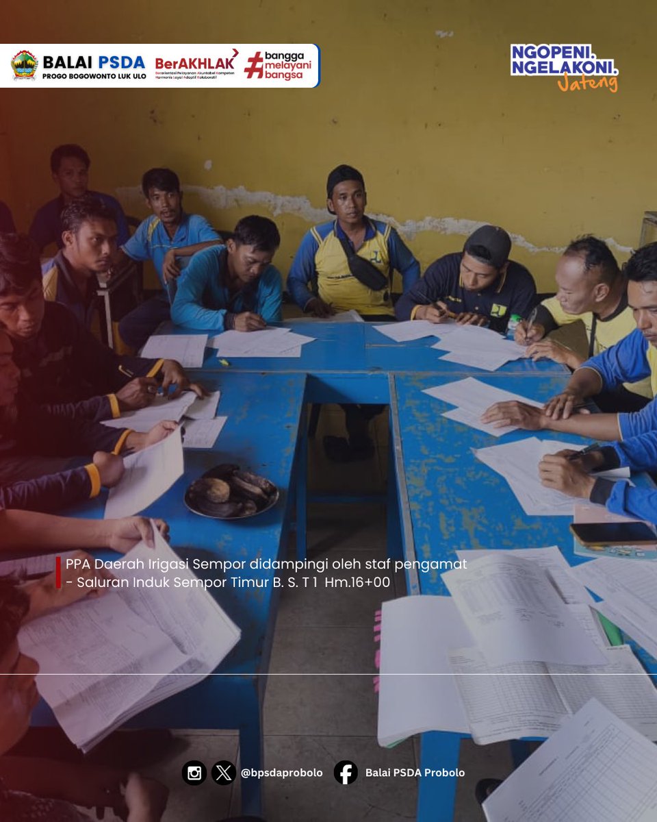 bpsdaprobolo's tweet photo. Pelatihan lapangan pengisian Blanko O bagi PPA /Pekarya Saluran Induk Sempor Timur, sehingga mendukung terwujudnya kinerja sistem irigasi yang optimal dan berkelanjutan https://t.co/SUt2rmCVwA