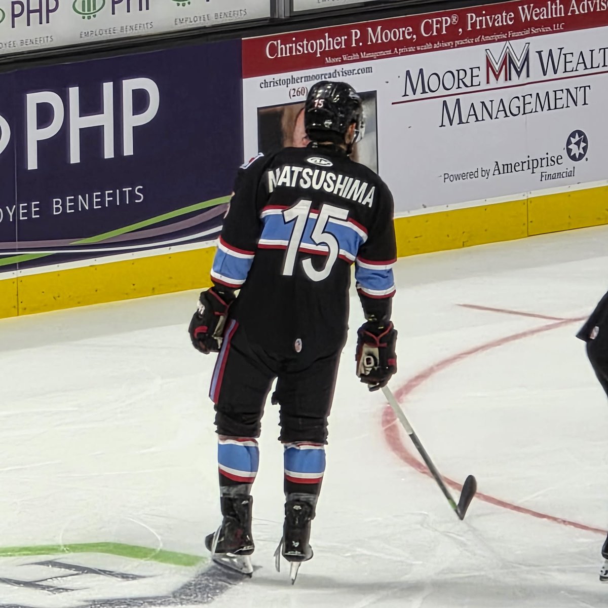 SmallTownFalcon tweet media