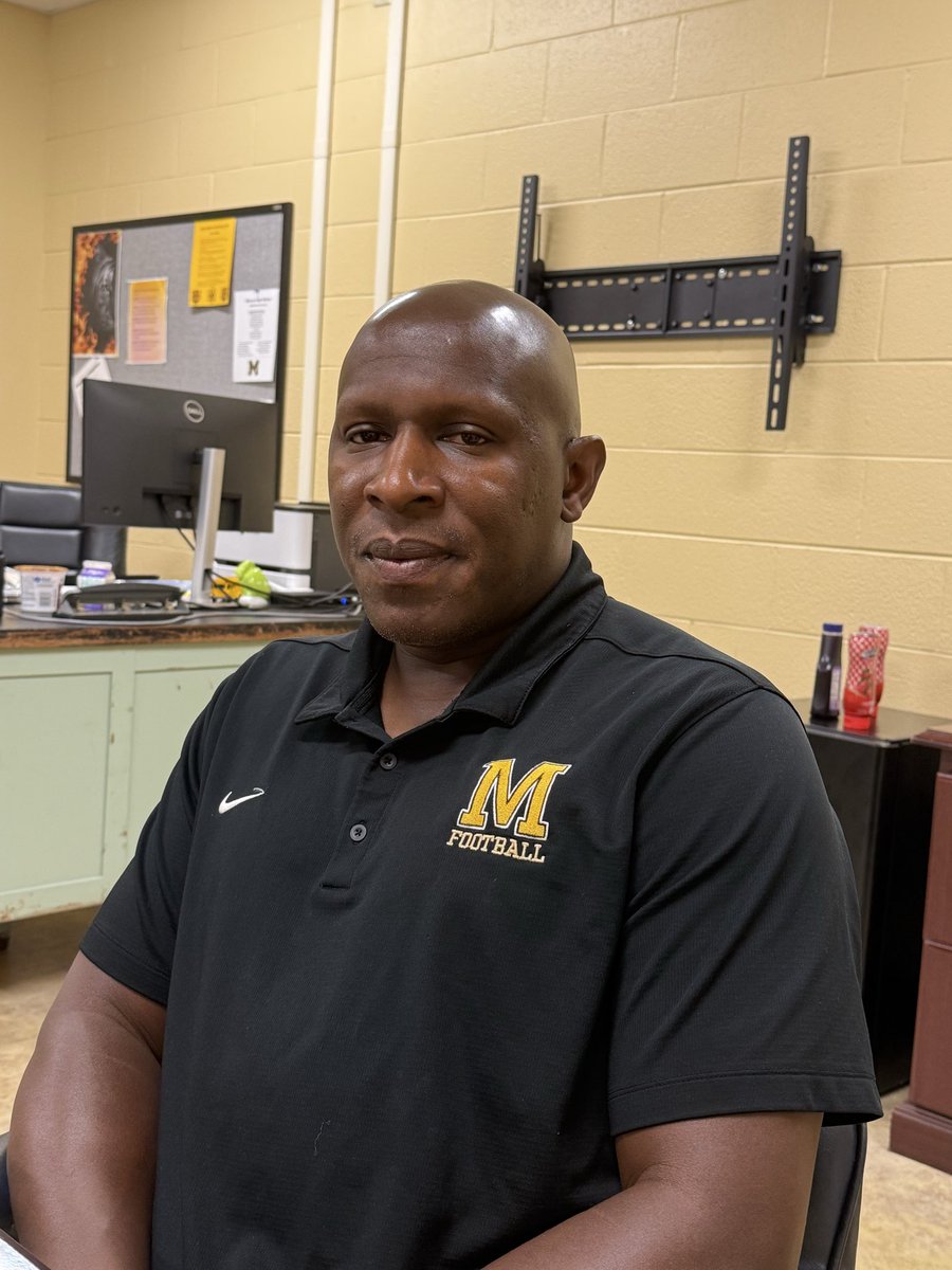 It is time for our weekly visit with <a href="/murrayhighFB/">Melvin Cunningham</a>  on the McKeel Equipment Pregame Show 

On WNBS 1340 AM , 97.9 FM