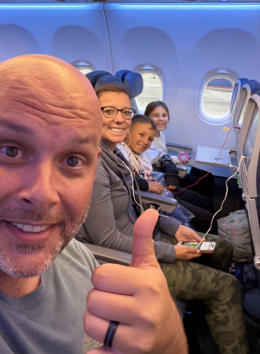 joshpapke's tweet image. DL0419:
SEA ➡️ HNL

#flySEA | @flySEA
@Delta | #DeltaProud | #DeltaBravo
@CruiseNorwegian | #PrideOfAmerica
#Aloha | #Mahalo | #Thanksgiving2025

#BarfBagBlog: