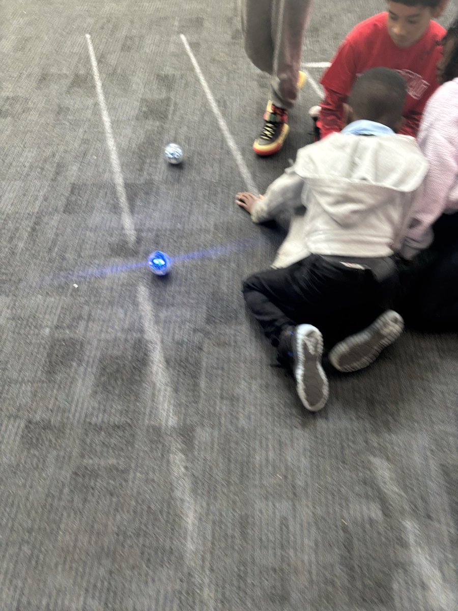 DrCSLPadgett's tweet image. We also had a chance to celebrate our Day of Code a little earlier this year! Students got a chance to experience coding in various ways and to think differently! #WhereTheMagicHappens #thinkbig @jasonjstamper @Whitaker_HES