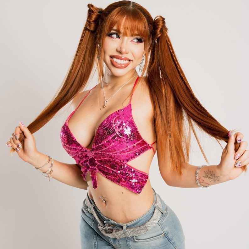 Yeri Mua ha superado 450 MILLONES de streams en Spotify 2025.