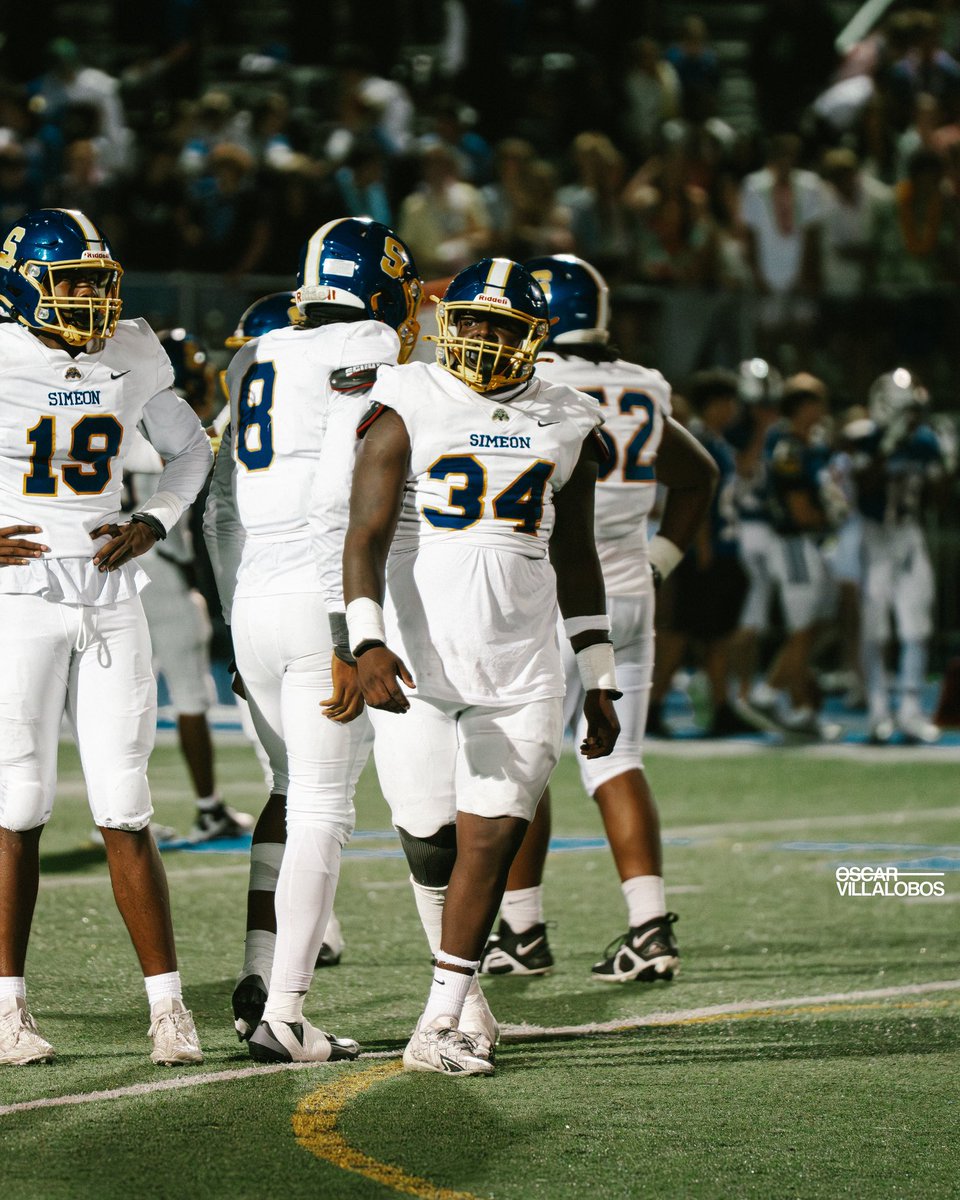 TimothyR_85's tweet photo. Senior SZN Highlights..

6 Qb hurries
2.5 Sacks
14 Solos
19Asst
5 TFL
4 PD|
2 FBM Rec
2nd Team All City

https://t.co/A6X4ntgfoR https://t.co/YS6b0eEsWH