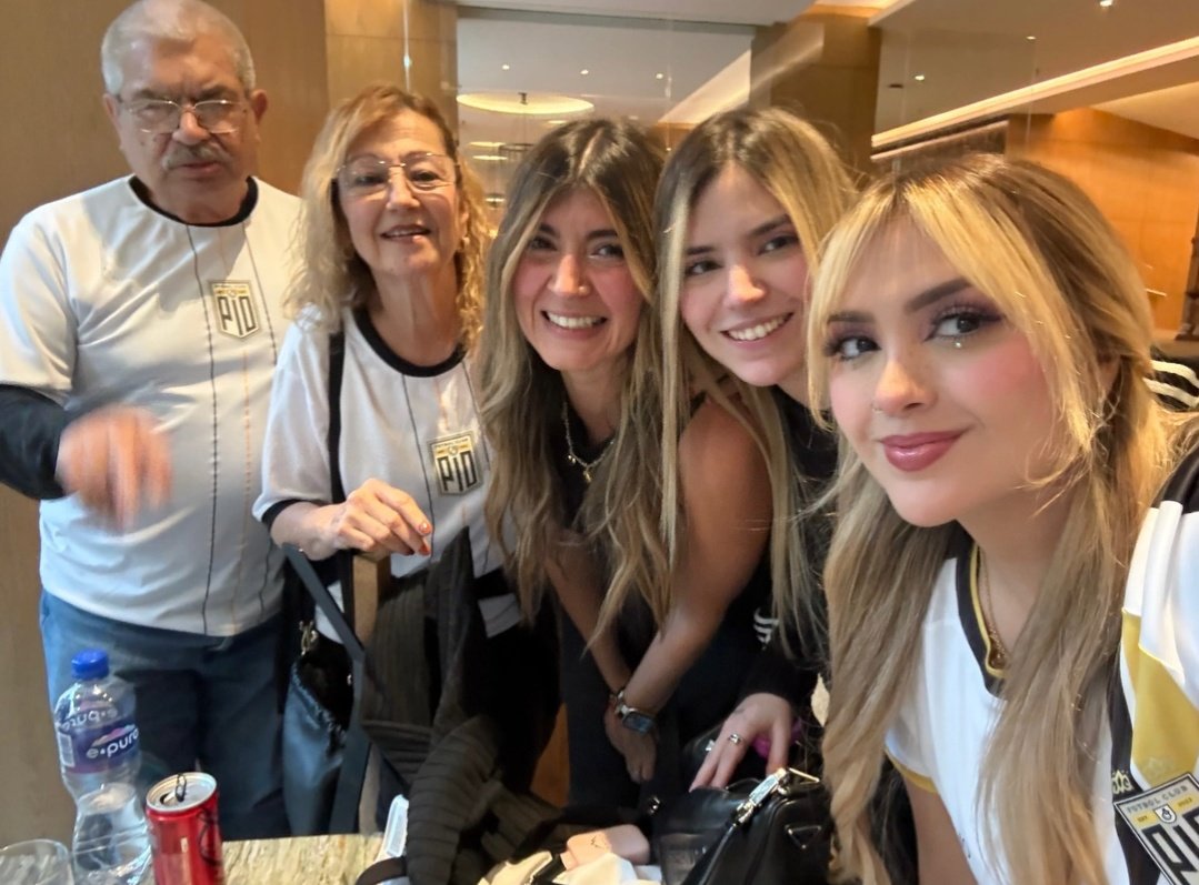 crislv_2's tweet photo. La familia de Rivers ya está reunida 🥹💕 https://t.co/cEBN9Rbq8m