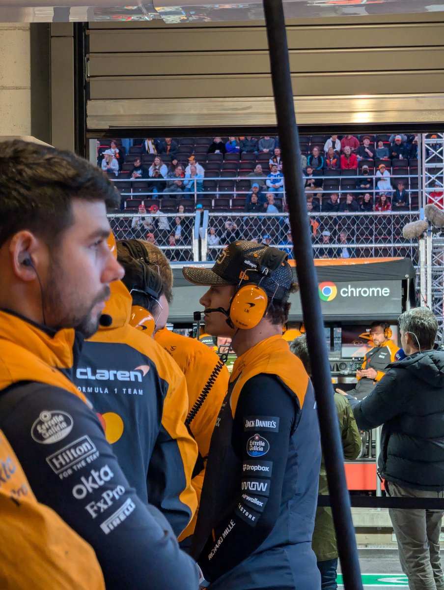 Running through the data 📊

#McLaren | #LasVegasGP 🎲