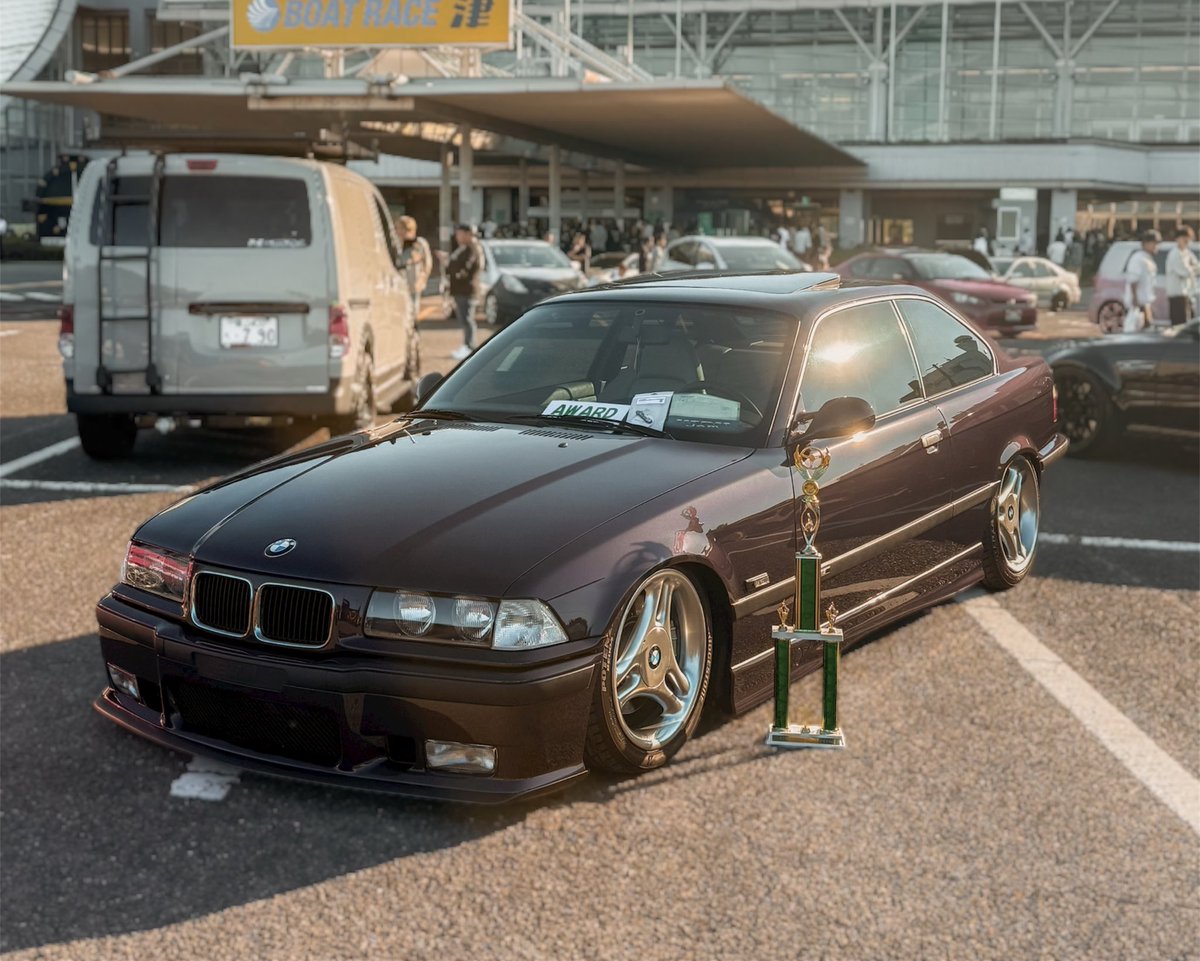 Re_leo36's tweet photo. #USDMJAM ver.16
お初なイベントに三重県行ってきマスタ
ぶっ飛び変態的興奮車輌多すぎて面白かった🤣w

ちゃっかりアワードも貰ってニコニコです👶🏻
ありがとうございました😌

#e36
#e36m3 https://t.co/02khvfq5K5