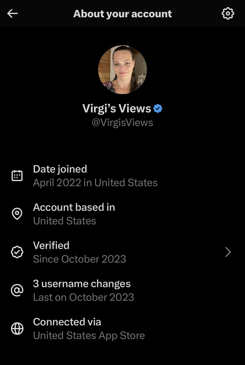VirgisViews's tweet image. Surprising no one bc I’m mouthy &amp;amp; clearly American 🇺🇸 I am in the US 🦅