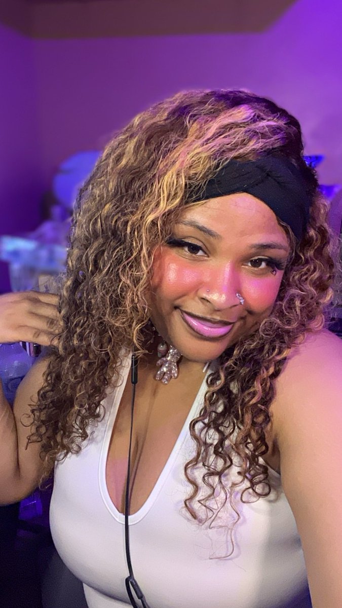 🔴 LIVE: We gaming and vibin with the homies 

✨ Twitch.tv/HaiMoonX ✨ 

#byob