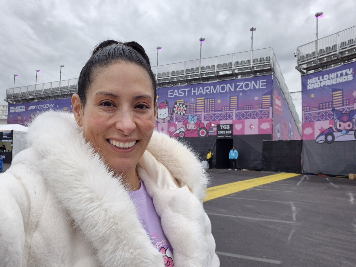 Formula 1 Las Vegas Grand Prix 2025
Practice 3 / Race 1 / Qualifying 
East Harmon 🎀 Hello Kitty Grandstand
🏎 💨