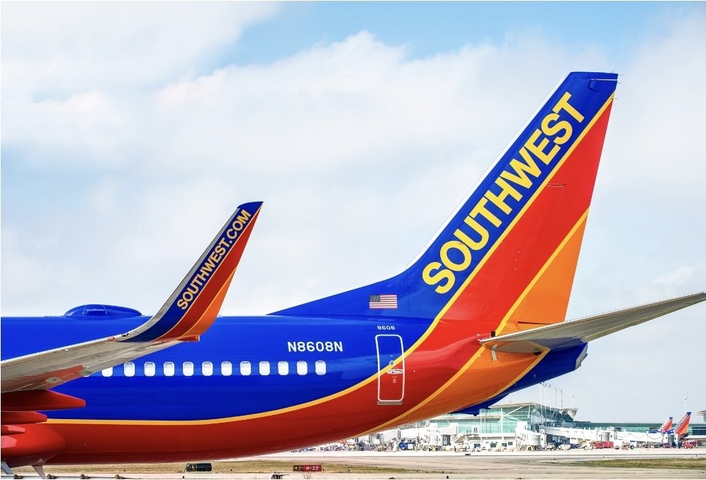 Enel_Aire's tweet image. #SouthwestAirlines informó que ha sido reconocida por #USATODAY 10Best Readers’ Choice Awards como la Mejor Aerolínea de los #EstadosUnidos, además de obtener los primeros puestos en las categorías de “Mejor Tripulación de Cabina” y “Mejor Entretenimiento a Bordo”.