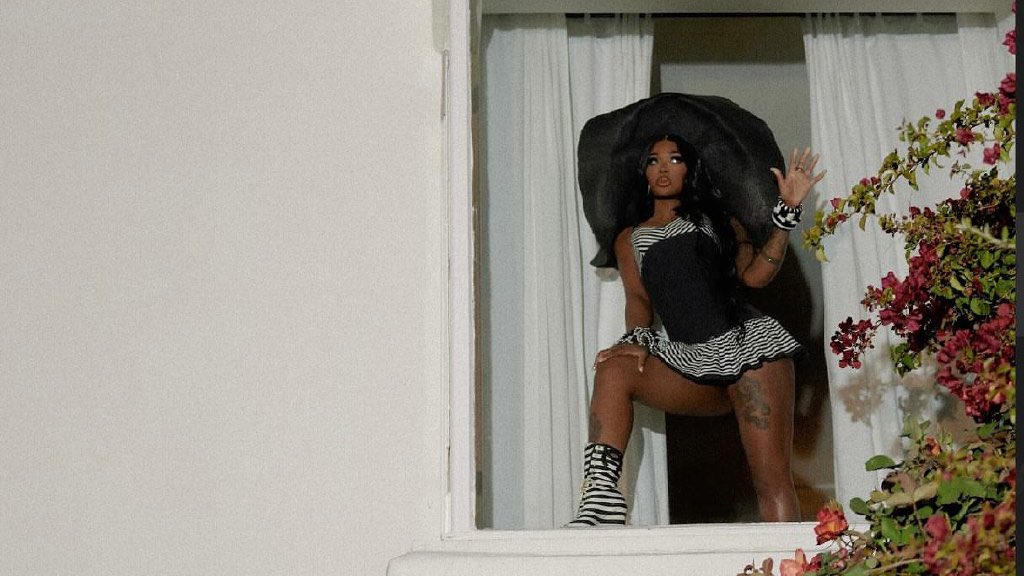 summersources's tweet image. Summer Walker garantiu a maior semana em streaming por um álbum de R&amp;amp;B feminino no Spotify em 2025, com “Finally Over It”.

O terceiro álbum da cantora foi transmitido 51.254 milhões de vezes em sua semana de estreia.